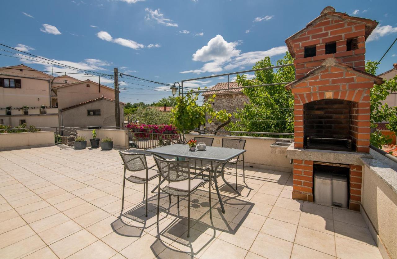 Apartment Marina Malinska Zewnętrze zdjęcie